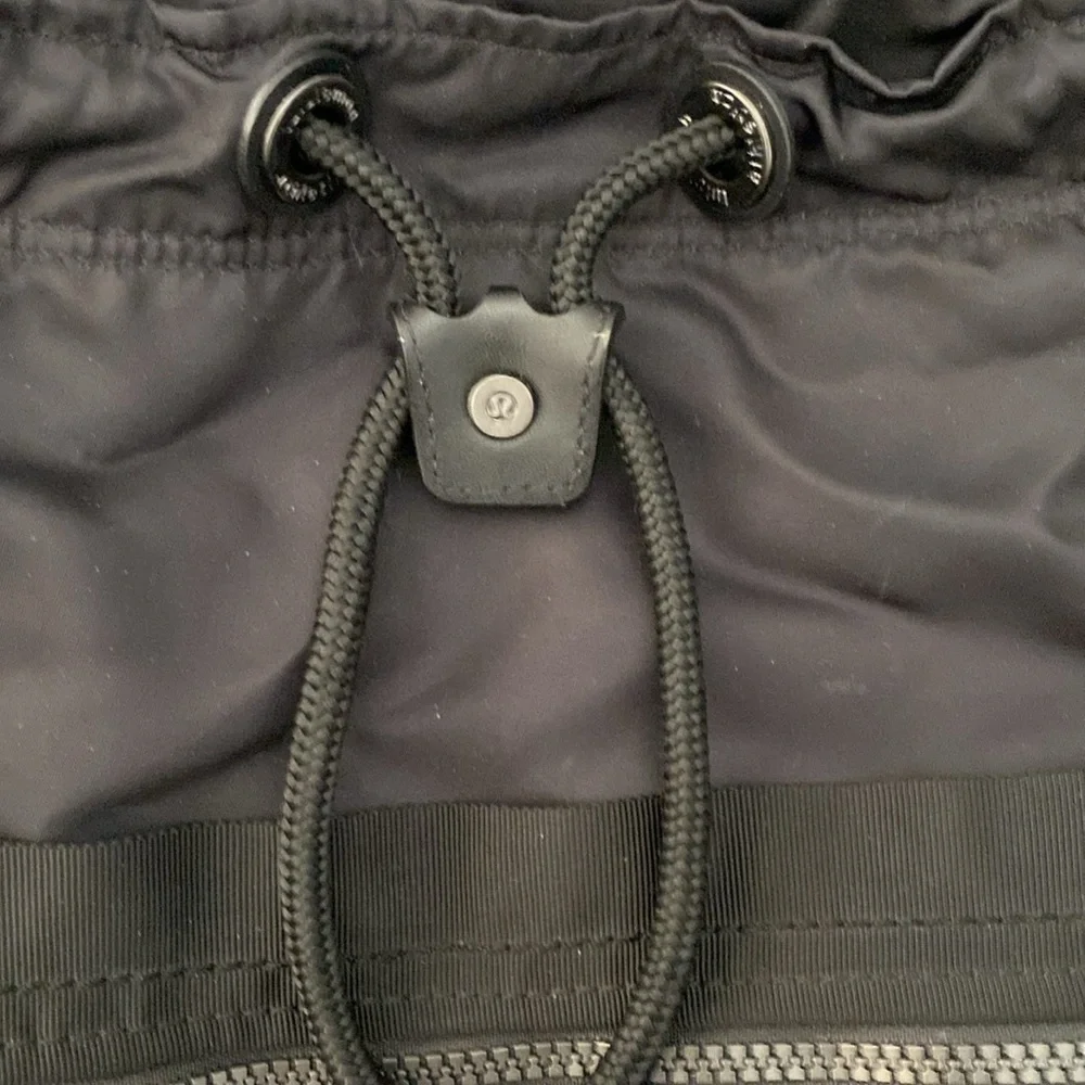 LULULEMON Travelling Yogini Rucksack Large Black Backpack